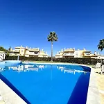 Apartment Valley 1 With Pool By Homing *